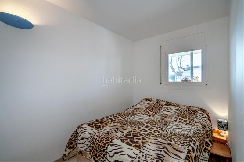 Foto c486a793-99c9-4c26-bad2-02bf8b5210c0. Apartamento bonito apartamento con aparcamiento y bodega en Empuriabrava