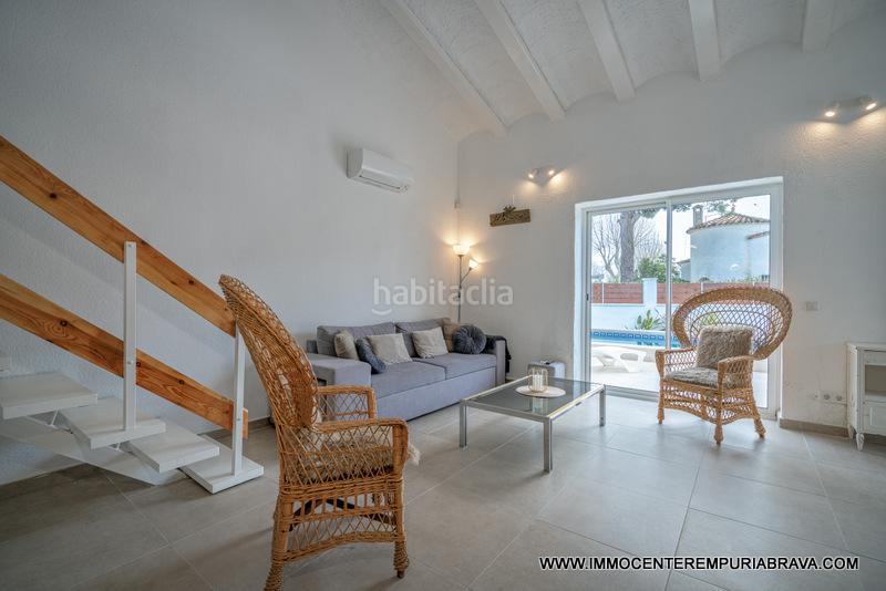 Foto 0ff1d4d0-9264-4709-a06e-2f30900425a3. Chalet con riscaldamento parcheggio piscina in Montgrí Empuriabrava