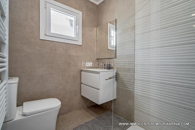 Foto 2740dd16-e084-4184-8345-9f6844fc5094. Chalet con riscaldamento parcheggio piscina in Montgrí Empuriabrava