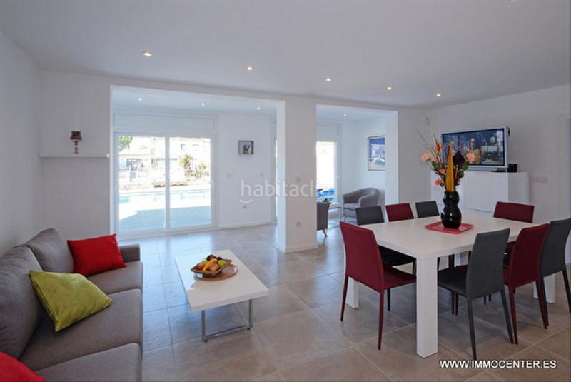 Foto e8e4a166-8066-42ea-bd46-70a5d81fbd3f. Chalet mit heizung parking pool in Francolí - Freser - Noguera Empuriabrava