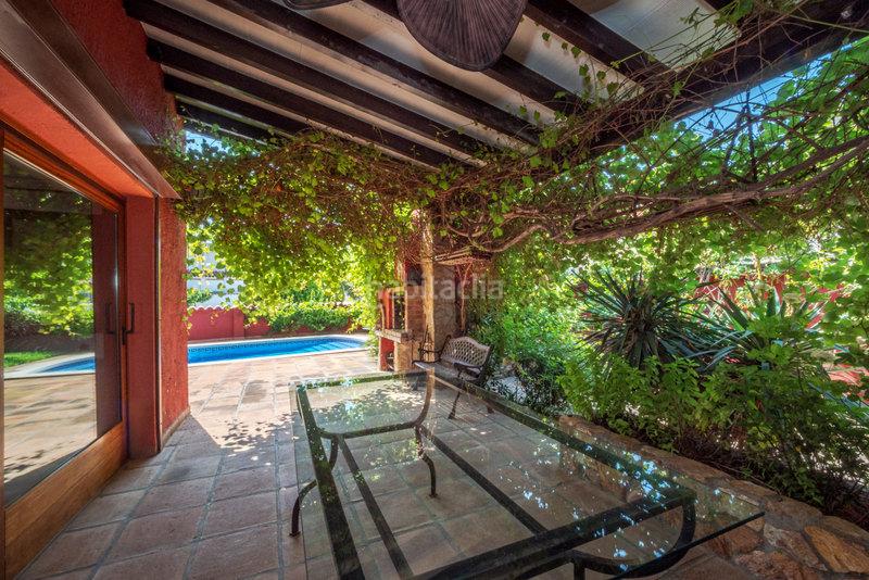 Foto 611cee10-5d94-417d-a81c-53c3432529dc. Chalet mit heizung parking pool in Carmençó Empuriabrava