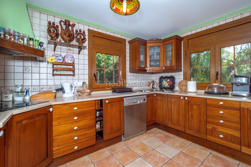 Foto 6d552585-b51c-4a09-8fbc-14e833c9b729. Chalet mit heizung parking pool in Carmençó Empuriabrava