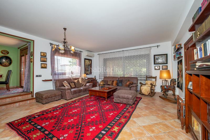 Foto 760d04db-fa69-49f7-9061-414aeafaed67. Chalet mit heizung parking pool in Carmençó Empuriabrava