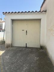 Aparcament cotxe a Sant Maurici. Garaje en el lago san maurici