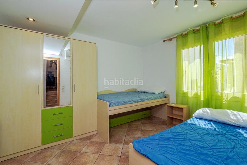 Foto 4951ca13-d7ed-488e-b40a-129bdcb58c65. Chalet villa en el canal con amarre de 28 metros cerca del centro en Empuriabrava