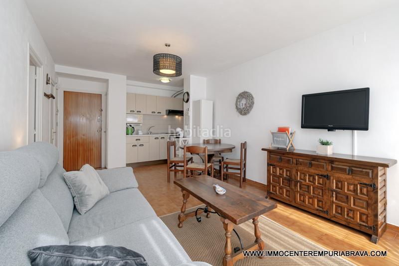 Foto 5a34f532-59ef-4123-9cb0-480b6e3e763c. Piccolo appartamento con riscaldamento piscina in Empuriabrava