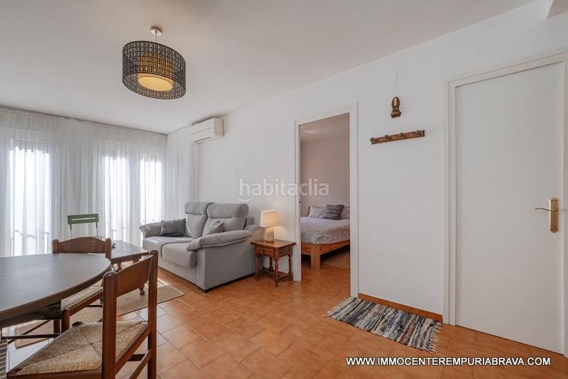 Foto c71224b0-6b4d-4225-afbe-a4881f24fad8. Piccolo appartamento con riscaldamento piscina in Empuriabrava