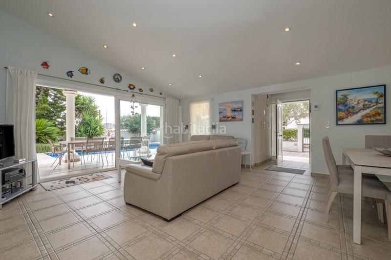 Foto 18591b53-e85c-4814-9cc7-47aa4d7ccde7. Chalet con riscaldamento parcheggio piscina in Peni Empuriabrava