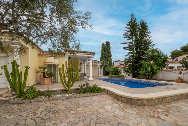 Foto 22fd3733-1ac7-4b54-aed9-9d892d748667. Chalet con riscaldamento parcheggio piscina in Peni Empuriabrava