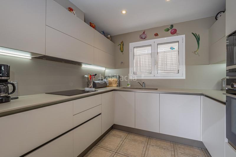 Foto 38ad25c1-a6e4-46df-81e7-4c7034582e1d. Chalet con riscaldamento parcheggio piscina in Peni Empuriabrava