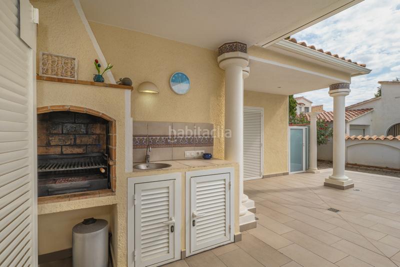 Foto 6b5935de-1e0c-4eb5-939f-013a6b6c2994. Chalet con riscaldamento parcheggio piscina in Peni Empuriabrava