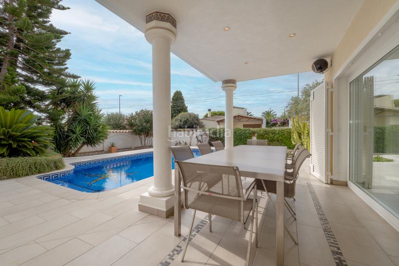 Foto b18980e2-89ad-422d-8cd9-24a22e5fe788. Chalet con riscaldamento parcheggio piscina in Peni Empuriabrava