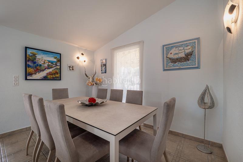 Foto bc28614d-df71-464d-b7a3-3d75e2f80c64. Chalet con riscaldamento parcheggio piscina in Peni Empuriabrava