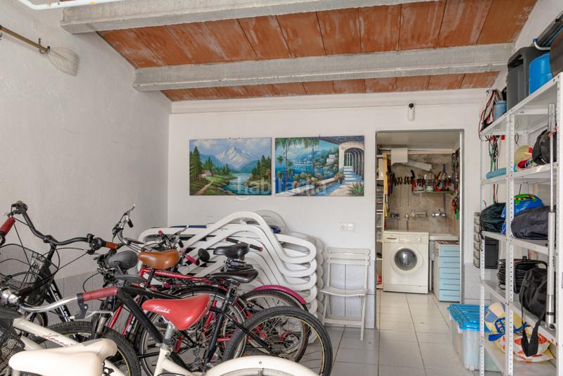 Foto df63a4e1-ef2e-435f-985e-801343b21cd4. Chalet con riscaldamento parcheggio piscina in Peni Empuriabrava