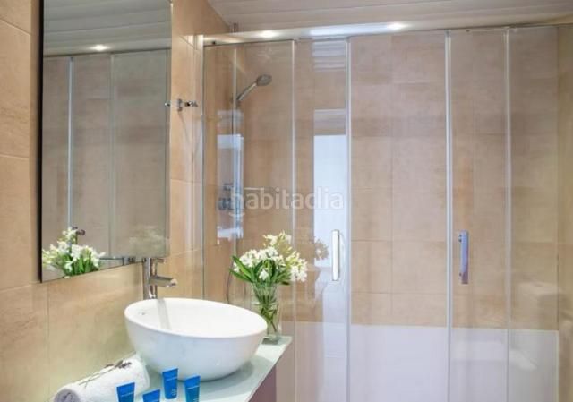 Foto f916cc75-7851-42c6-83a8-f269c2e712d7. Pis amb aparcament piscina a Salins - Cavall de Mar Empuriabrava