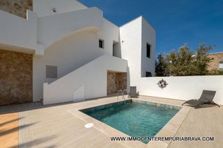 Dachwohnung in Muga - Gran Reserva - Badia. Apartamento totalmente reformado a 100 metros de la playa