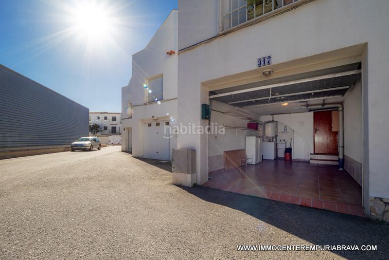 Foto 98ece6cc-8654-4263-9ba1-3d961440d9c6. Xalet amb calefacció aparcament a Sant Maurici Empuriabrava
