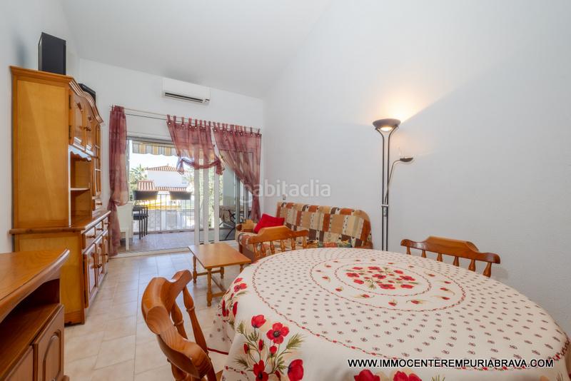 Foto a16d92b4-672b-473a-a0cd-6316493ea00c. Xalet amb calefacció aparcament a Sant Maurici Empuriabrava