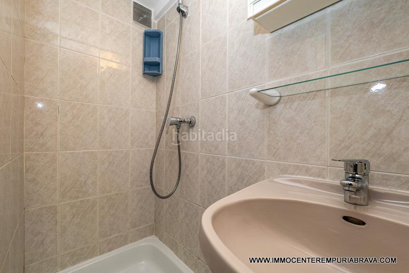 Foto b5fc02a0-7dce-4a0d-a97f-20f75c031091. Xalet amb calefacció aparcament a Sant Maurici Empuriabrava