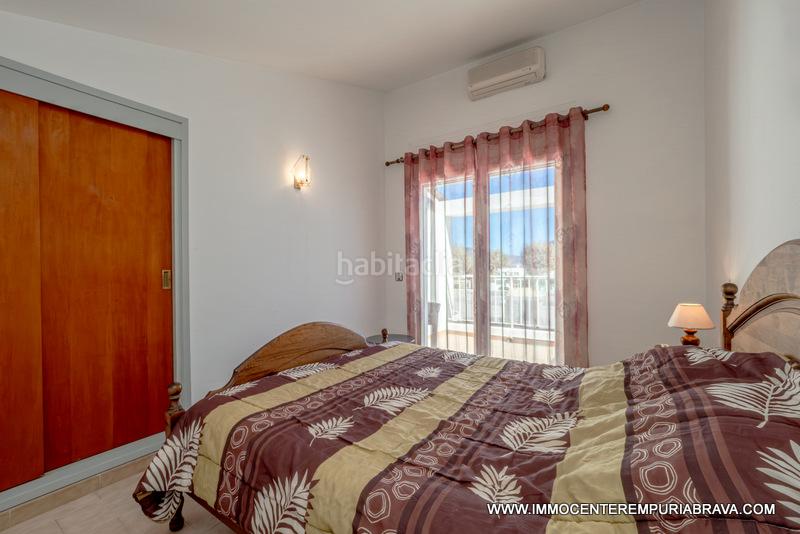 Foto bc4c2792-3c81-4b35-94bc-aa1bb7825bbd. Xalet amb calefacció aparcament a Sant Maurici Empuriabrava