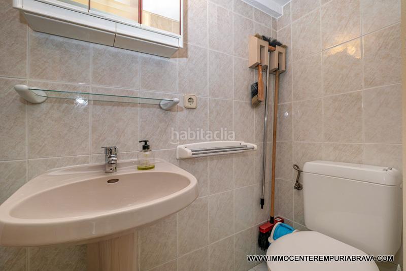 Foto c2e19fad-94fa-4742-aaa1-77495c58499d. Xalet amb calefacció aparcament a Sant Maurici Empuriabrava