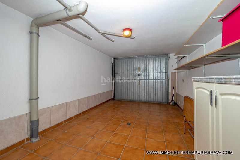 Foto f1631f2d-96a0-4f31-8066-747f6a315f03. Xalet amb calefacció aparcament a Sant Maurici Empuriabrava