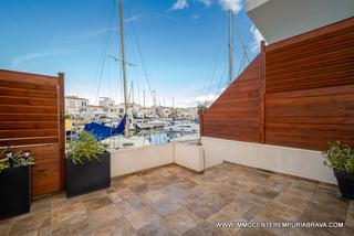 Chalet à Port Grec - Port Moxó. Casa de pescadores renovada con línea de amarre de 8 m x 3 m