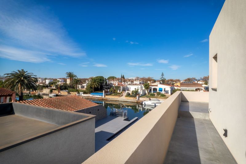 Foto 767110a8-48ad-4254-ba46-1c1df1839fcd. Xalet a Alberes Empuriabrava