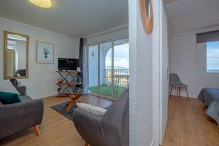Flat in Muga - Gran Reserva - Badia. Apartamento con vistas al mar