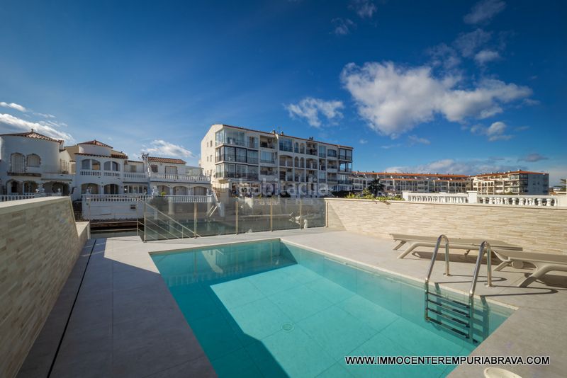 Foto 5f3538cd-9bb9-4316-b5d0-82e7436d7097. Xalet amb aparcament piscina a Francolí - Freser - Noguera Empuriabrava