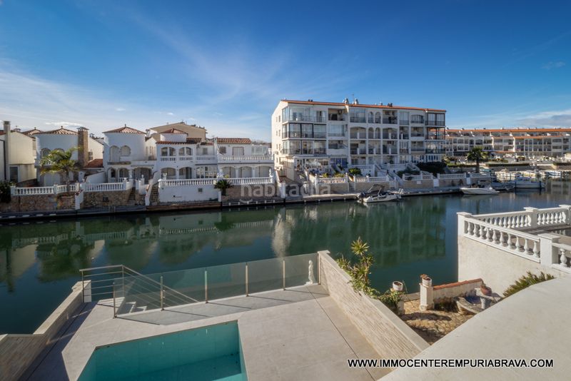 Foto e73d985e-f96d-45b8-94a3-0ecfe29e1469. Xalet amb aparcament piscina a Francolí - Freser - Noguera Empuriabrava
