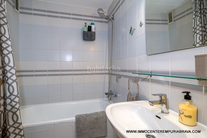 Foto 49ef93f9-fdd4-47ce-a49b-282a54b77265. Pis amb aparcament piscina a Muga - Gran Reserva - Badia Empuriabrava