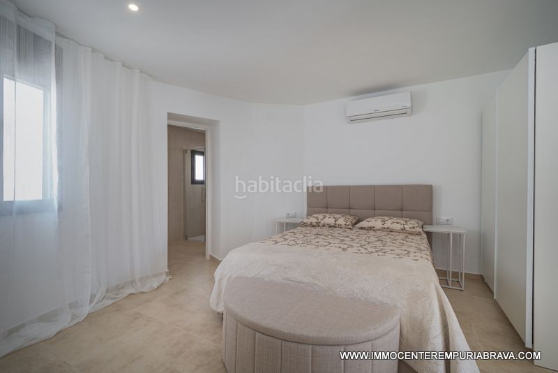 Foto 50ada351-d5ca-4f10-8834-b5fdeed58fab. Xalet amb calefacció aparcament piscina a Alberes Empuriabrava