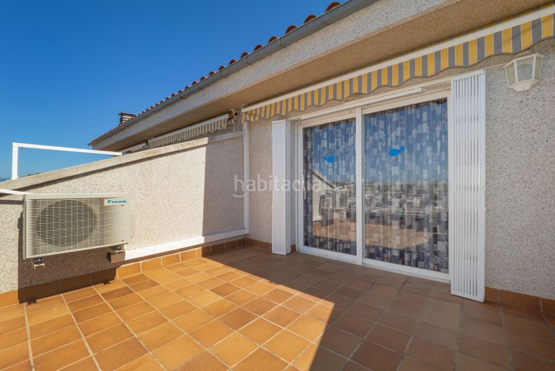 Foto 4d6ca0a7-9663-44ef-8ab2-1cdfe9e282a1. Àtic amb calefacció aparcament piscina a Sant Maurici Empuriabrava