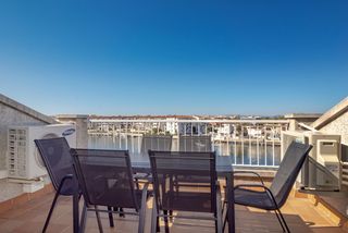 Pis a Sant Maurici. Superbe appartement avec vue sur le lac exposé au sud