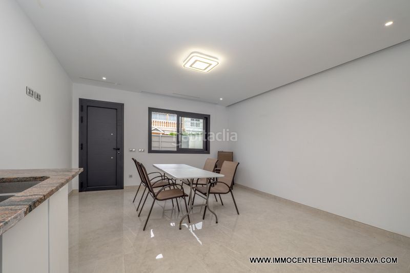Foto 15733aa6-7283-4b67-a6b0-860e78969a6c. Xalet a Puigmal - Mas Nou Empuriabrava