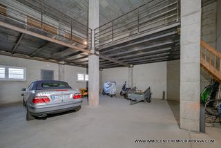 Oficina a Puigmal - Mas Nou. Almacén de 165 m con apartamento