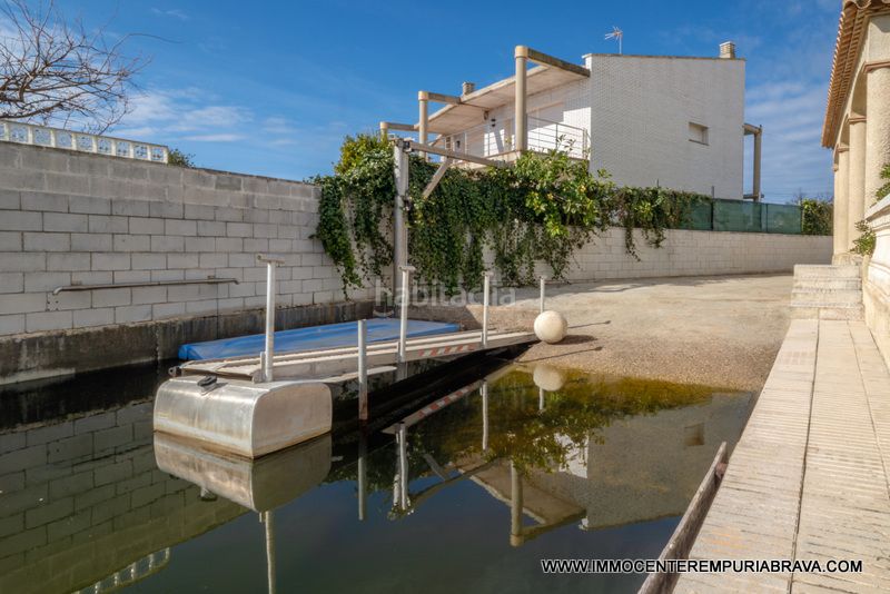 Foto 2a844425-9747-42e6-a044-72f2d3507fb7. Pis a Santa Margarida Roses