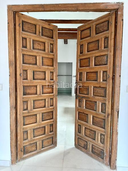 Foto 3a618289-5573-4ea1-a08f-589d29a15e60. Alquiler piso exclusiva vivienda en plaza alfonso el magnánimo en Valencia