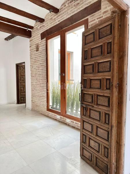 Foto 7f49899a-1c5f-4571-85a3-b828ce67b72b. Alquiler piso exclusiva vivienda en plaza alfonso el magnánimo en Valencia