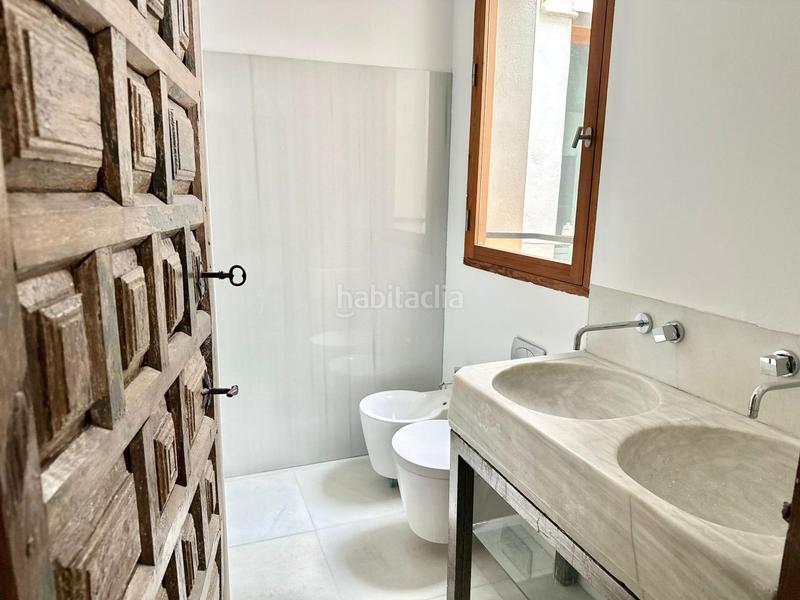 Foto 94b1b7ec-5000-442e-9c08-772469a3df85. Alquiler piso exclusiva vivienda en plaza alfonso el magnánimo en Valencia