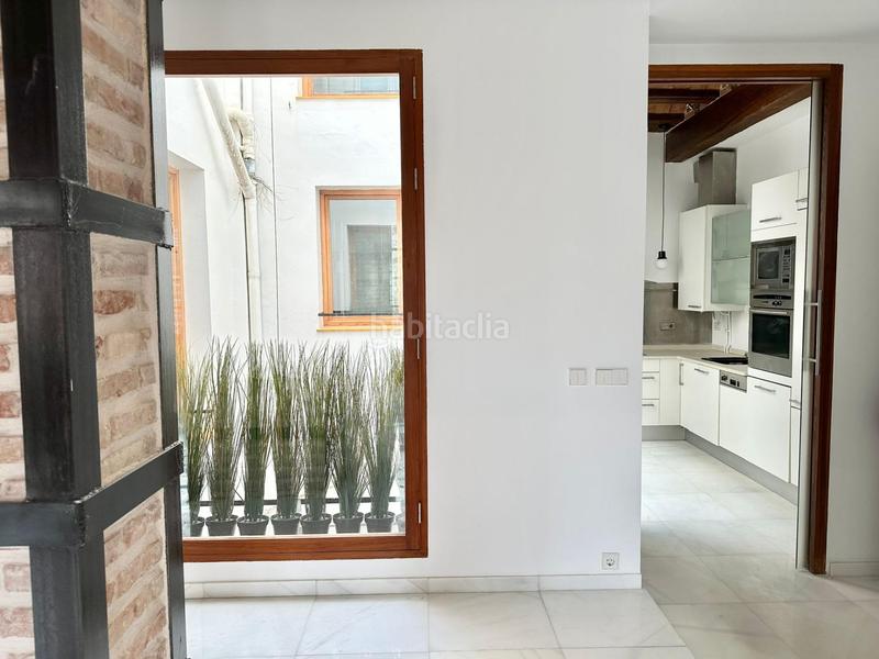 Foto f21a54a6-1831-466d-a060-8b3942e96927. Alquiler piso exclusiva vivienda en plaza alfonso el magnánimo en Valencia