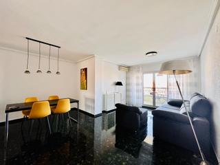 Location Appartement  Avenida blasco ibañez. Piso en alquiler en av. blasco ibáñez