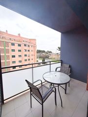 Location Appartement  Calle poeta j.agustin goytisolo. Se alquila en paterna 5º altura con balcón, muy luminoso,