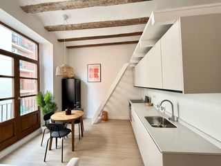 Flat  Quart. Se vende piso en ciutat vella
