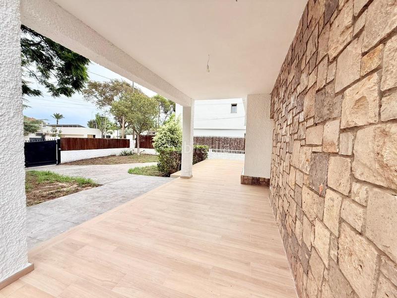 Foto f89e6de8-0135-47cf-ac91-8febb42abf69. Alquiler chalet se alquila chalet reformado . en Rocafort