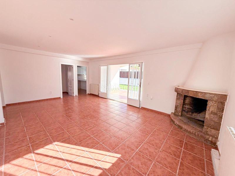 Foto 45f37abc-7981-4f07-9919-d16e43cb7430. Affitto chalet con riscaldamento parcheggio piscina in Rocafort