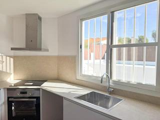 Miete Chalet  Avenida ausias march. Se alquila chalet reformado en rocafort.