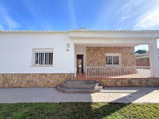 Location Chalet  Avenida ausias march. Se alquila chalet reformado en rocafort.