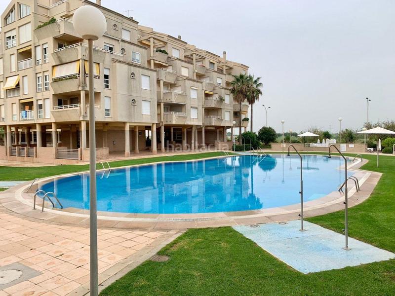 Foto 7cc7ac9c-3242-4e6a-bd06-72bed908396b. Etagenwohnung mit parking in El Perellonet Valencia